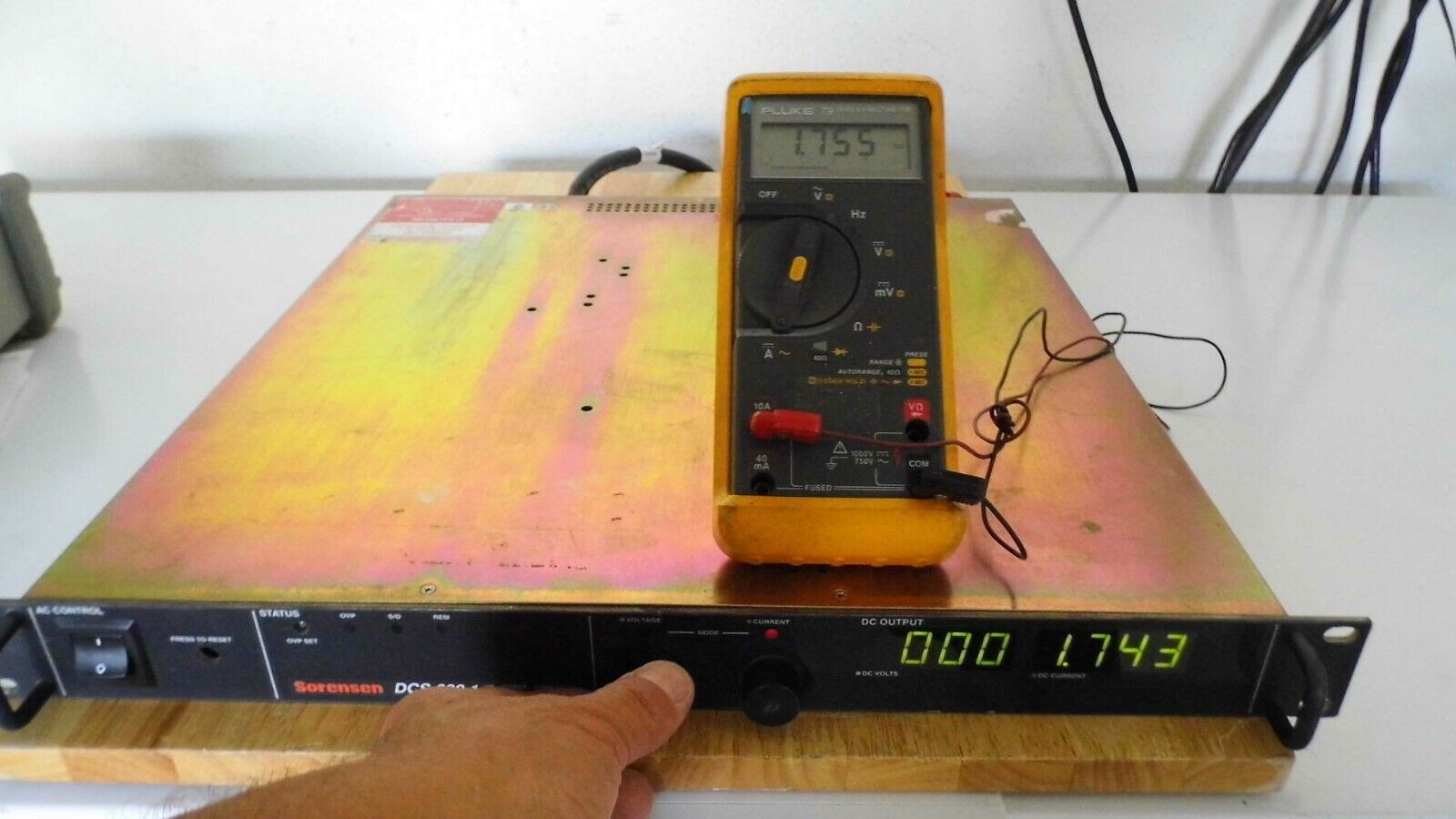Sorensen DCS600-1.7 DC Power Supply 0-600V, 1.7A M9A (GPIB) Sorensen DCS600-1.7 DC Power Supply 0-600V, 1.7A M9A (GPIB)
